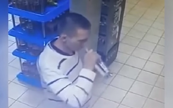 Пить по-русски – это влить в себя в супермаркете бутылку водки и не заплатить. Но что делать продавцам?