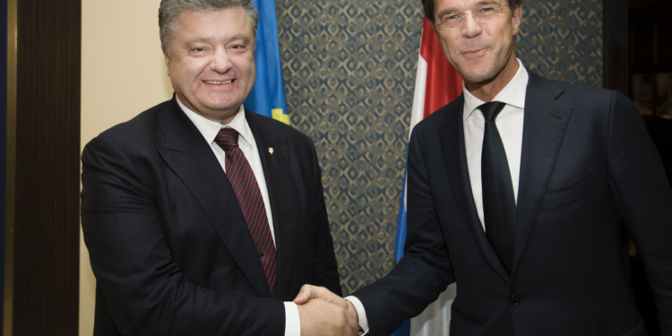 Премьер Нидерландов высказался за безвиз для украинцев