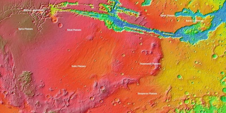 Астрономы предположили, что на одном из плато Марса может быть жизнь