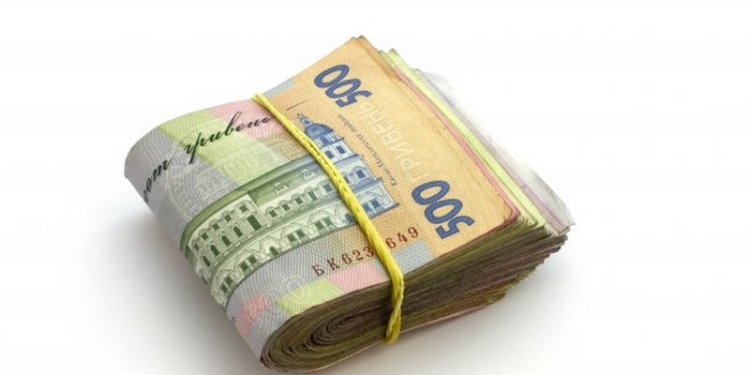 В НБУ рассказали, как отличить настоящие банкноты в 500 гривен от подделки