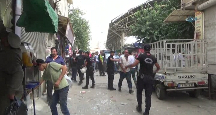 Турецкий город на границе с Сирией попал под ракетный обстрел. Есть раненые