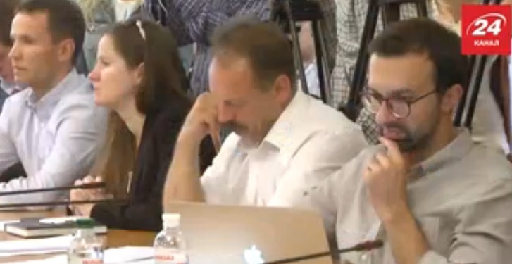 Заставляют быть нечестными. Судьи тоже просят защитить их от…коррумпированных судов