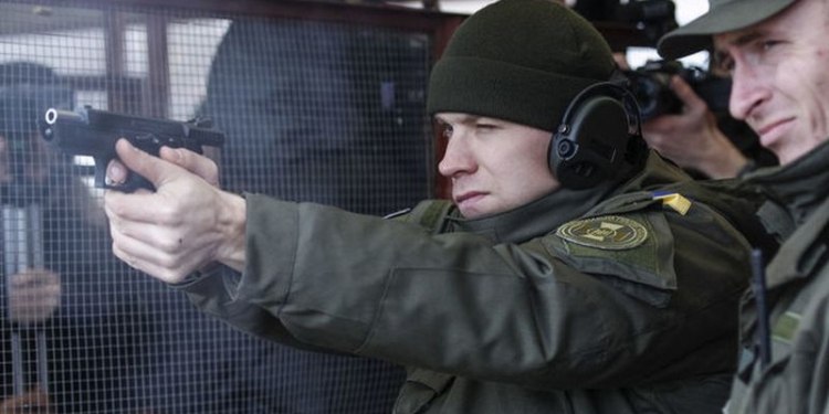 Замглавы Нацполиции заявил, что Украина не готова к легализации огнестрельного оружия