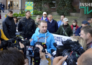 За «Бизнес-инкубатор»: в Николаеве инвалиды и участники АТО вышли пикетировать ОГА