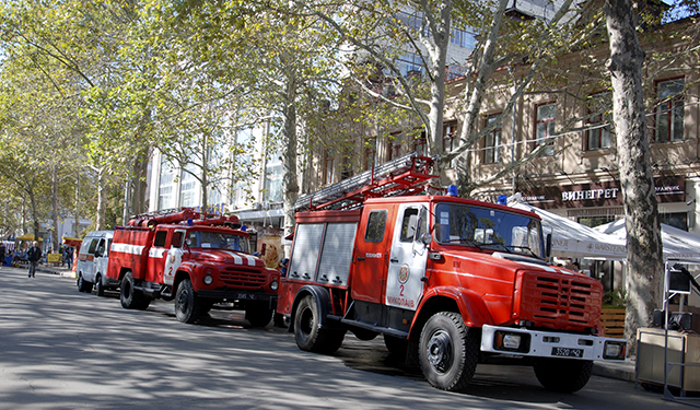 “Горячие” выходные. В Николаеве на Соборной горел “Винегрет”, вечером вспыхнула вывеска “Камелота”, а ночью задымилась “Спокуса”