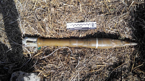 Сорят боеприпасами. В Николаеве нашли взрыватель артснаряда, а в селе у дома – противотанковую гранату