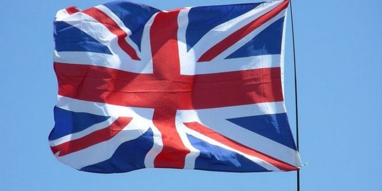 Великобритания может ввести разрешения на работу для граждан ЕС