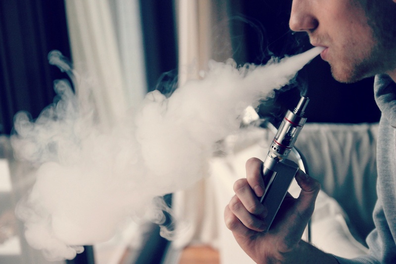 Ученые заверили, что электронные сигареты помогают бросить курить 1