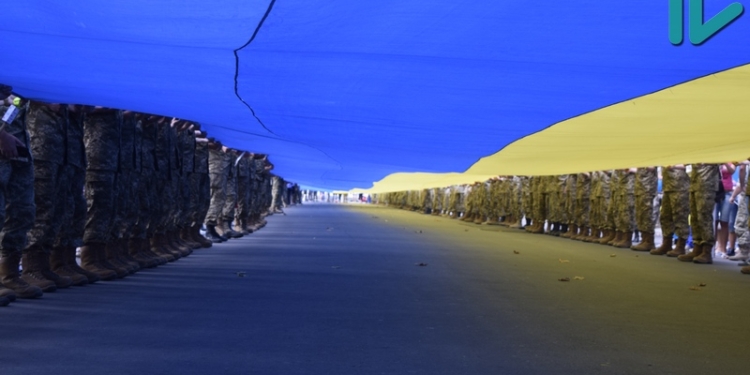 Большинство украинцев против разрыва дипотношений с РФ, но за национализацию российских предприятий – соцопрос