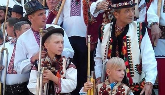 Самый громкий рекорд Украины “выдули” гуцулы