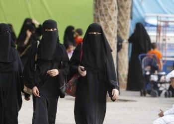 Саудовские женщины требуют отменить мужскую опеку