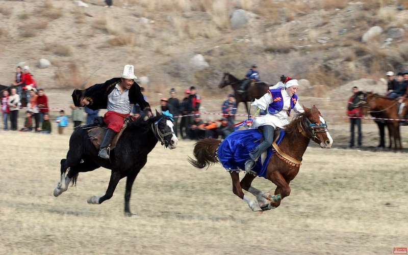 Вторые Всемирные игры кочевников в Кыргызстане открыл Стивен Сигал 1