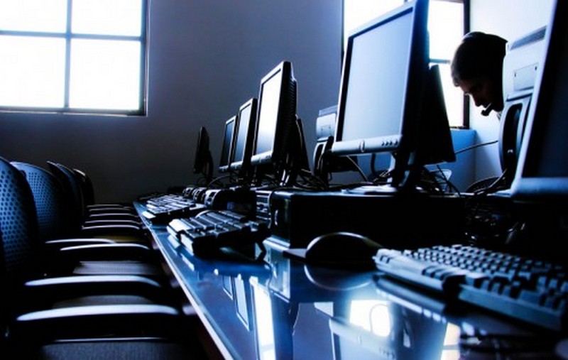 Из учебного центра десантных войск в Житомире военнослужащий украл комплектующие для компьютеров на 800 тыс грн 1