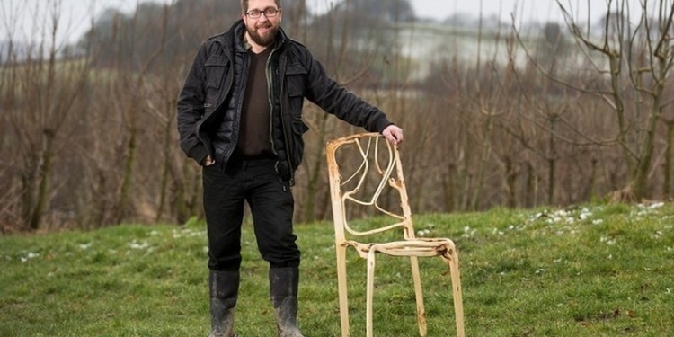 Фермер выращивает живую мебель: стул обойдется в 95 тыс.грн.