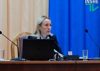 Сессия Николаевского облсовета окончательно сорвана: депутаты ушли с заседания, а общественники намерены требовать роспуска облсовета