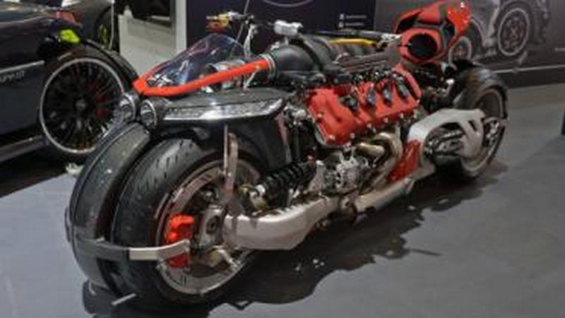 Мотоцикл-монстр с двигателем от спорткара создали французы 1