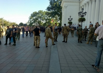В Одессе общественники разогнали с боем “антитрухановский майдан” – мешал Дню города
