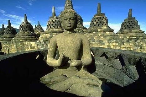 На острове Ява археологи нашли клад “божественных хранителей”