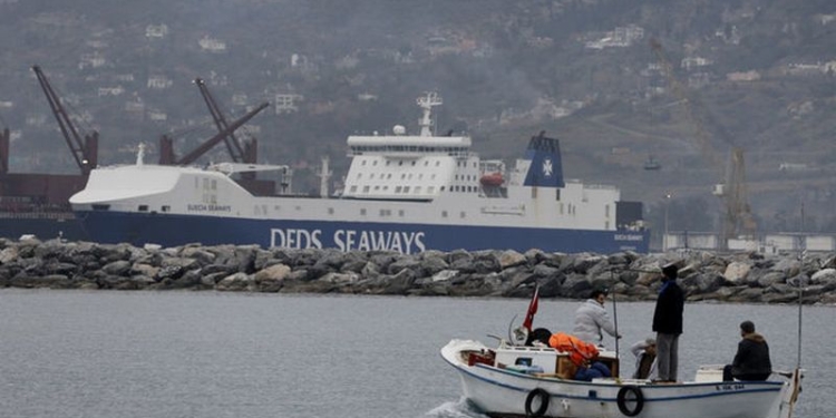 Украина договорилась с Грецией о паромном сообщении