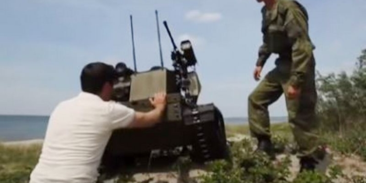 Даже российские роботы не любят российских пропагандистов