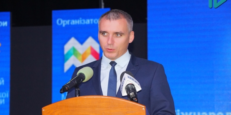 Раздали земли на 4 млрд. грн. Луценко рассказал об обысках у Кернеса