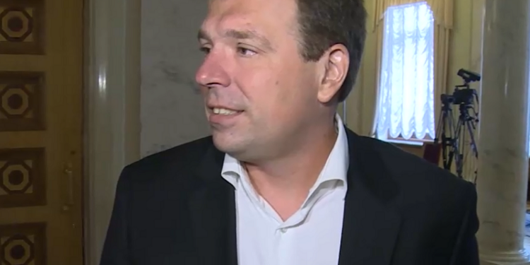 Скорик прокомментировал потасовку в Раде и “сухари от Гончаренко”