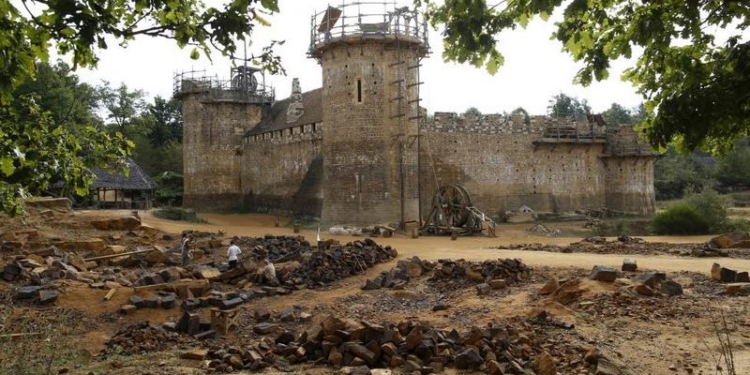 Замок Геделон во Франции: как эксперимент века стал туристическим объектом