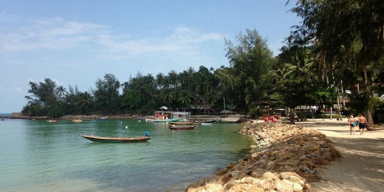 В Таиланде закрывают пляжи из-за нашествия ядовитых физалий