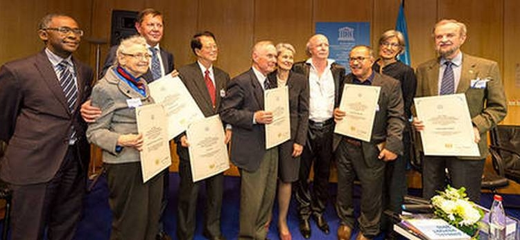 Таких всего четверо: украинский ученый удостоен медали ЮНЕСКО в развитие нанонауки и нанотехнологий