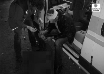 Ночью на ул.Театральной в Николаеве трое молодых людей разбили голову 32-летнему мужчине