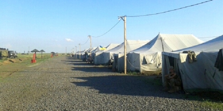 Как командир Широколановского полигона на Николаевщине деньги на земле зарабатывает. Но Минобороны его защищает