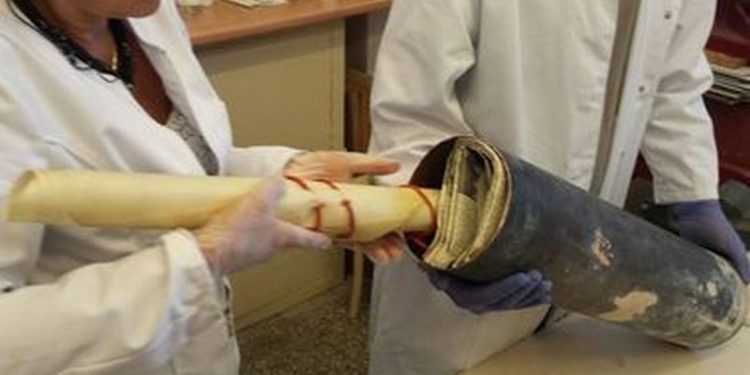 «Увидимся позже, дикари»: в капсуле времени в США нашли послание от «мальчика-призрака»