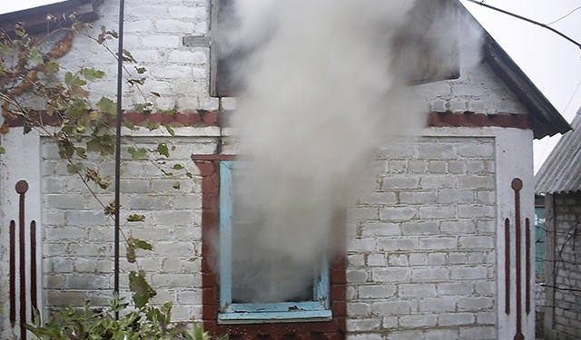 Снова осень, и снова горят дачи: в Арбузинском районе пожар обошелся без пострадавших