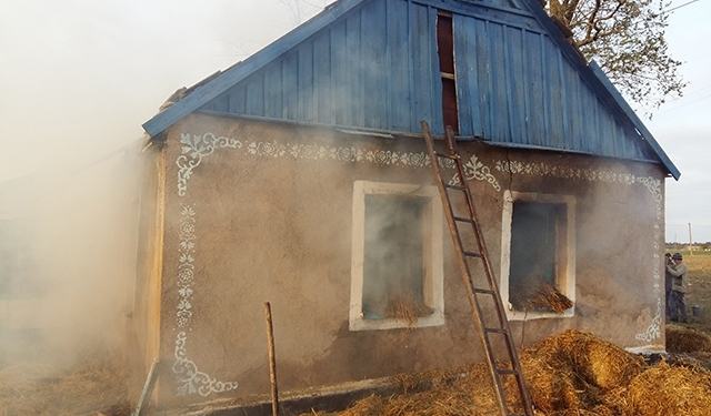 «Жаркий» Кавказ: в Березнеговатском районе горел сеновал