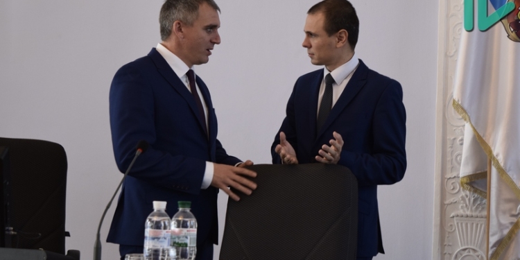 Депутаты Николаевского горсовета начали работать почти с 2-часовым опозданием (ТРАНСЛЯЦИЯ)