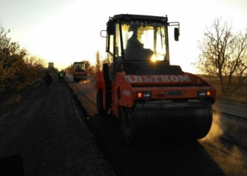 Дорожники рапортуют о продолжающихся работах на Н-11 Днепропетровск-Николаев