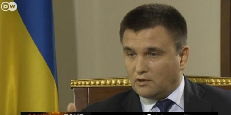 «Когда вы начнете выполнять свои обещания?»: жесткое интервью DW с главой МИД Украины