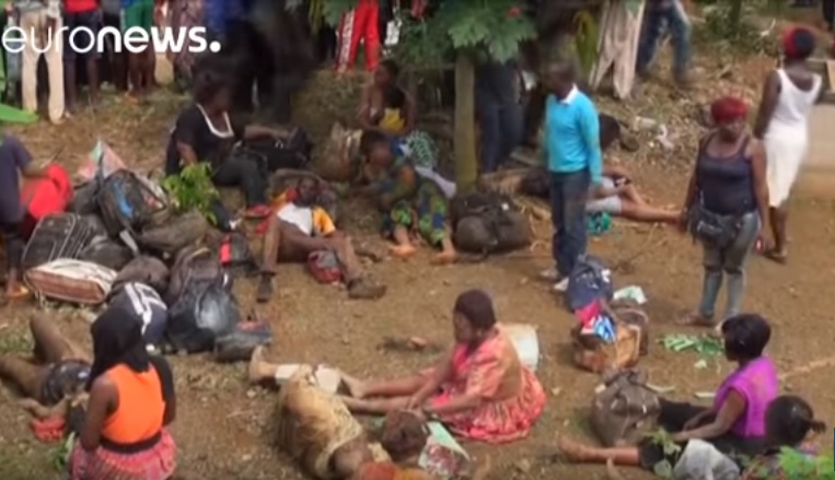 Более 50 человек погибли при крушении поезда в Камеруне 1