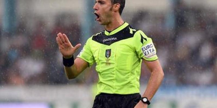 Футболисту впервые в истории показали зеленую карточку