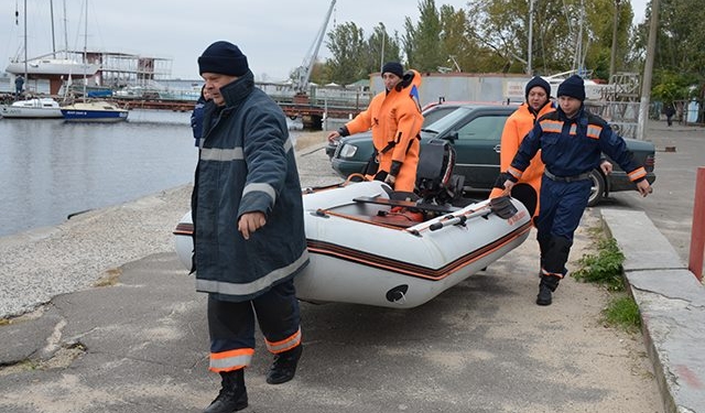 Николаевские спасатели ищут тело Юрия Першина. Поиски возобновились