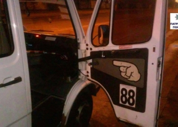 В Николаеве патрульные остановили маршрутку с пьяным водителем