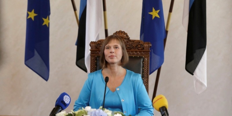 Парламент Эстонии с шестой попытки избрал президента – им впервые стала женщина
