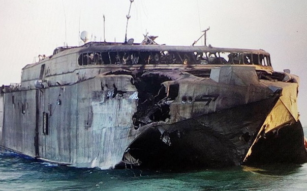 В Красном море хуситы сожгли судно, на борту которого было 7 украинцев