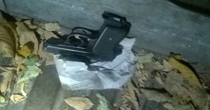 Дебошир из Заводского района Николаева, угрожавший жене и падчерице пистолетом, оказался в отделении полиции