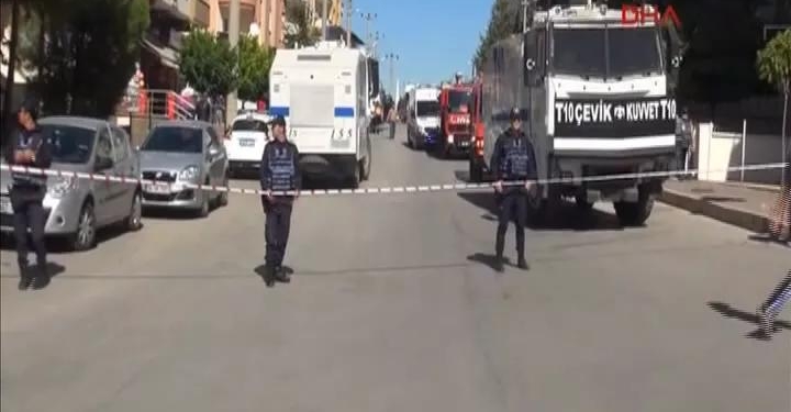 Теракт в Турции: трое полицейских погибли, восемь человек, среди которых есть гражданские, – ранены