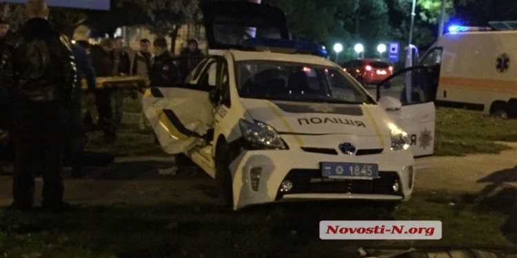 В Николаеве в ДТП попал полицейский автомобиль – девушка-патрульный тяжело травмирована