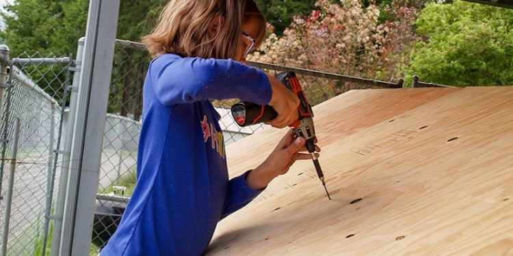 ЮНИСЕФ: Девочки уже в детстве работают больше, чем мальчики. Дальше – хуже