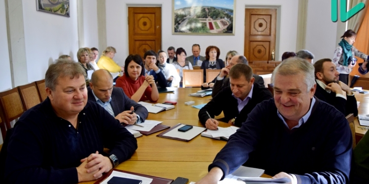 Снесут 79, установят 16: на исполкоме Николаевского горсовета приняли решения о рекламных конструкциях