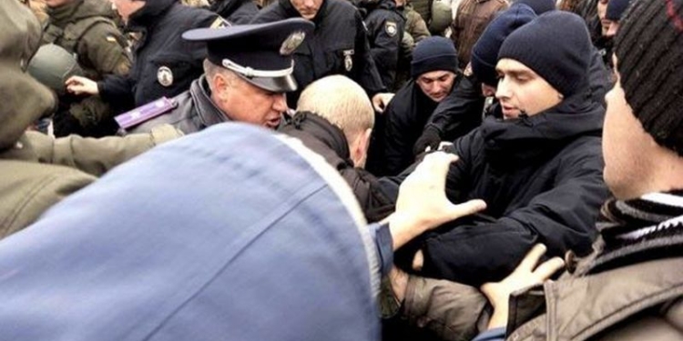 В Одессе подрались пророссийские активисты и “Правый сектор”