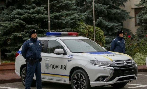 Украинские участковые получили зимнюю форму из Японии